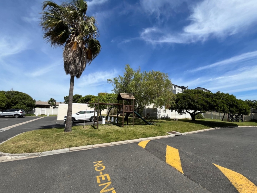 2 Bedroom Property for Sale in Table View Western Cape